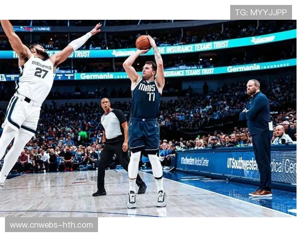 独行侠与灰熊交锋,让分预测看好客队,大小分倾向大分