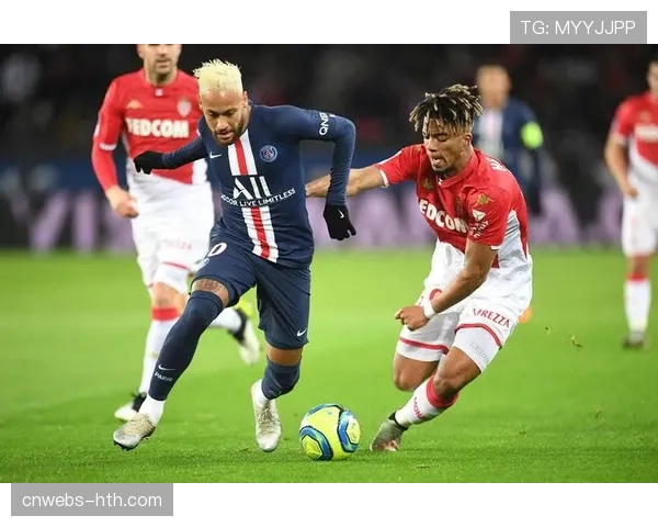 巴黎圣日耳曼赛前训练课重点演练混合防守体系，以应对摩纳哥前锋线冲击